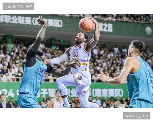 北控轻松取胜 里勒引领进攻防守提升 北控轻松取胜 里勒引领进攻防守提升